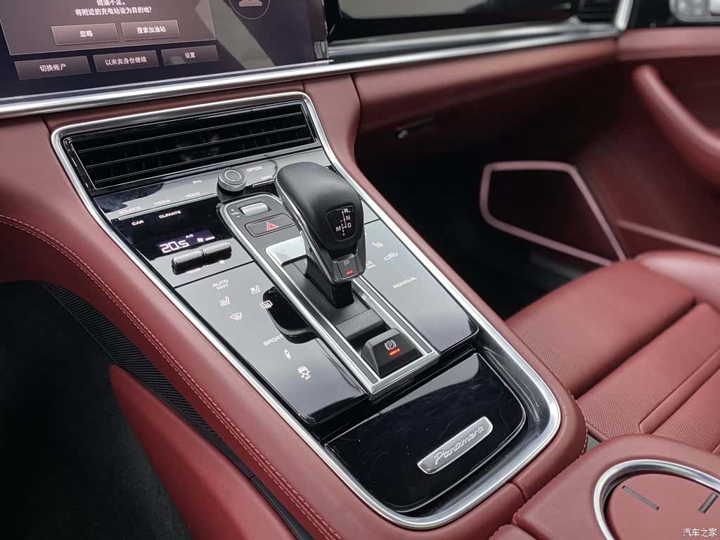 Porsche Panamera, 2022 10