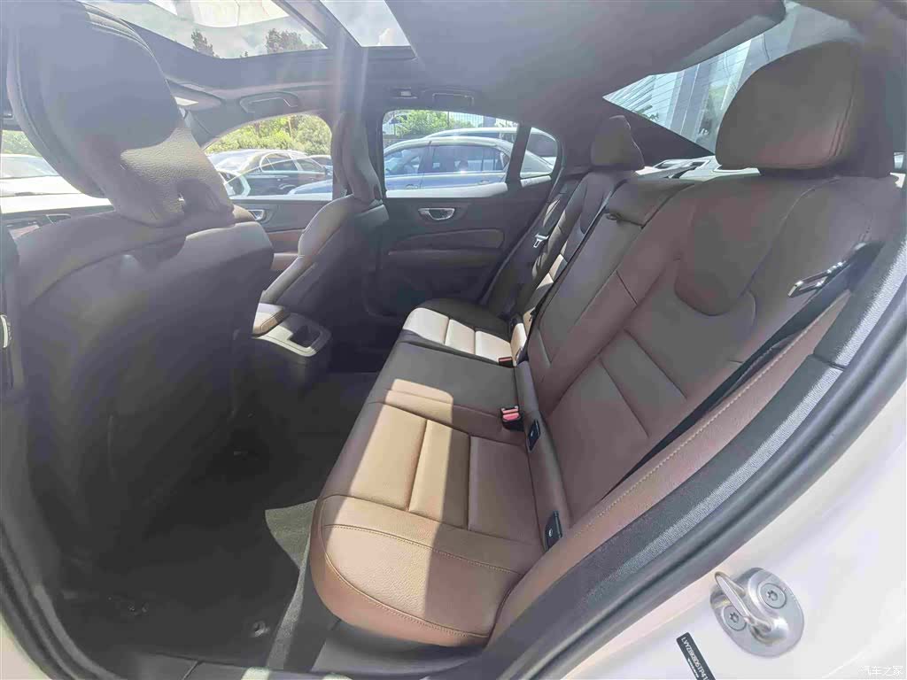 Volvo S60, 2026 6