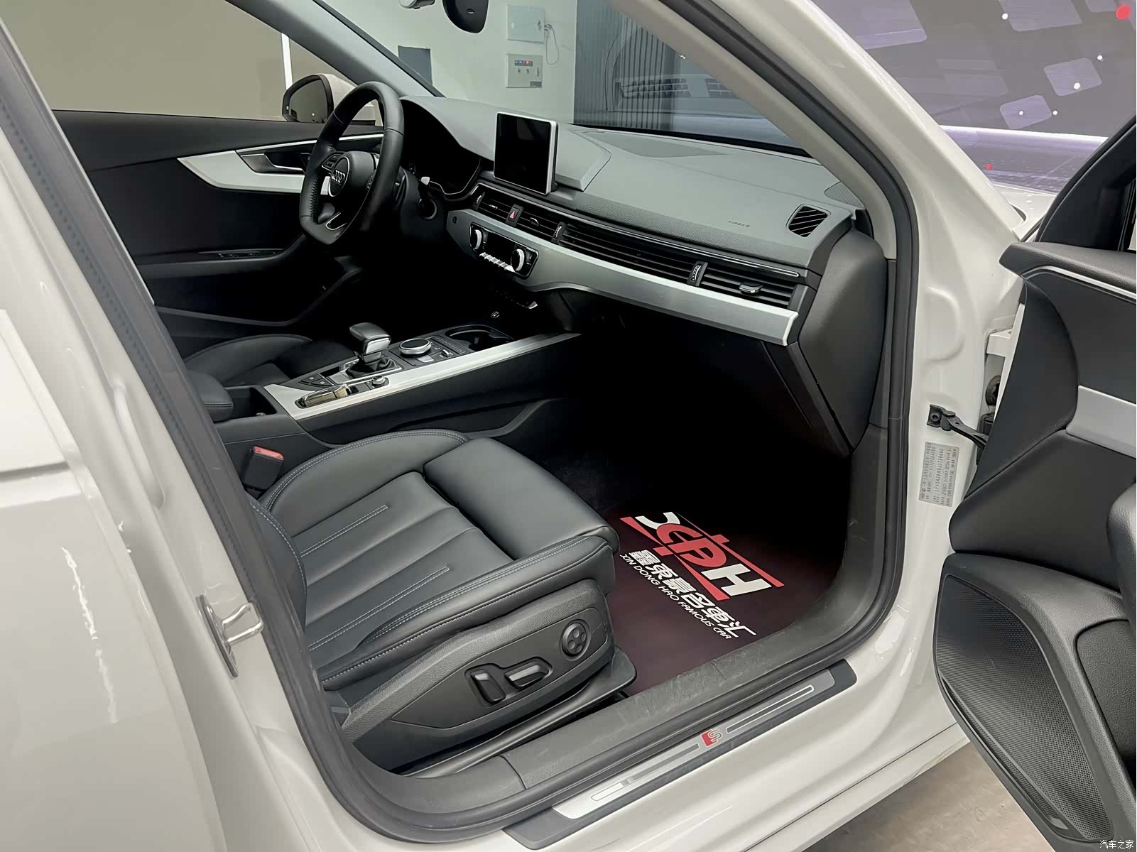 Audi A4L, 2019 9