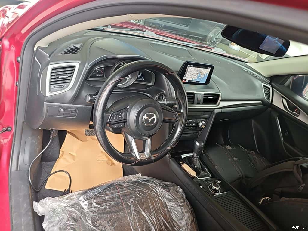 Mazda Mazda3, 2017 10
