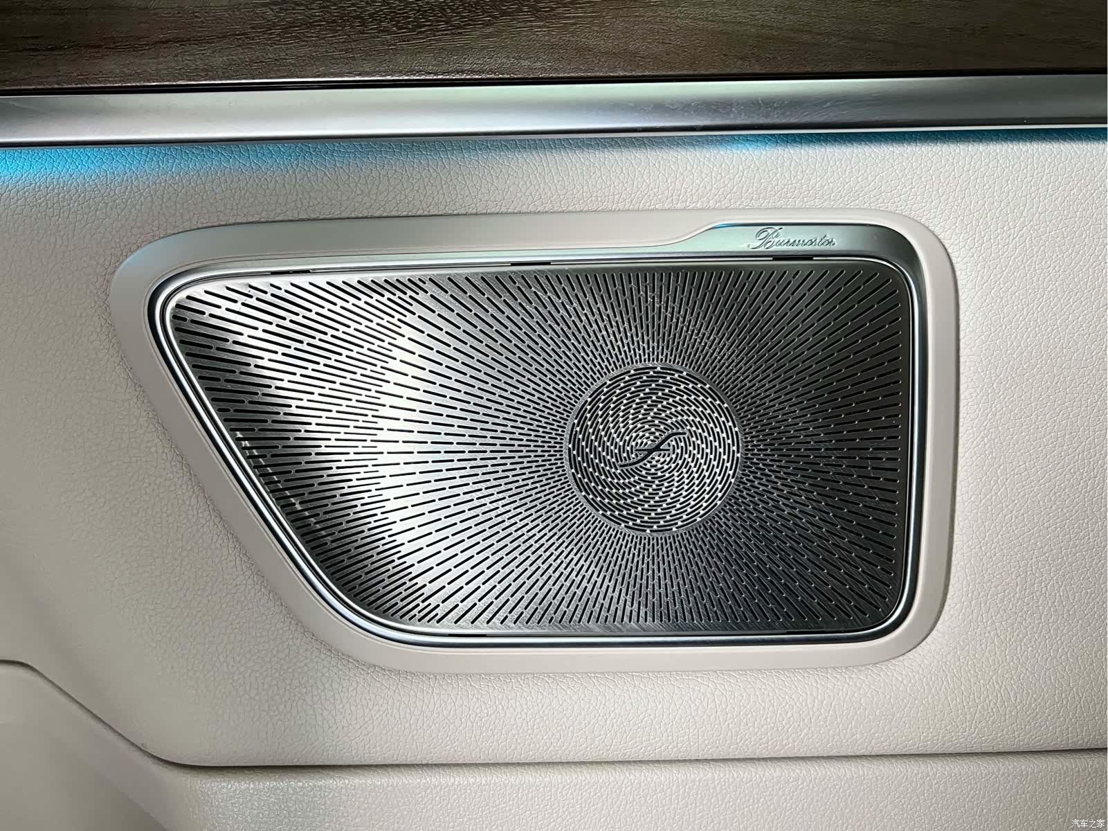 Mercedes-Benz V-Class, 2023 22