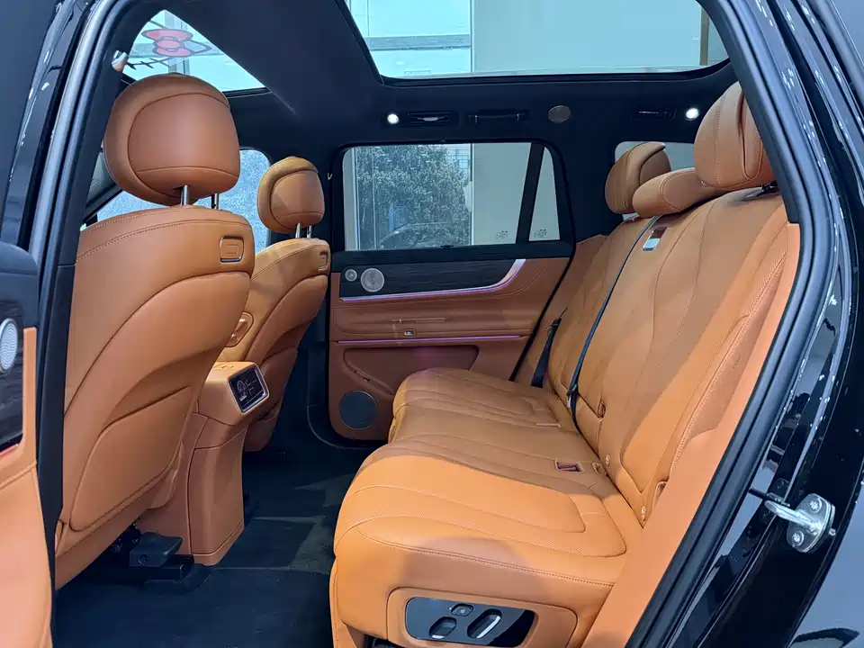 AITO Ask the world M9