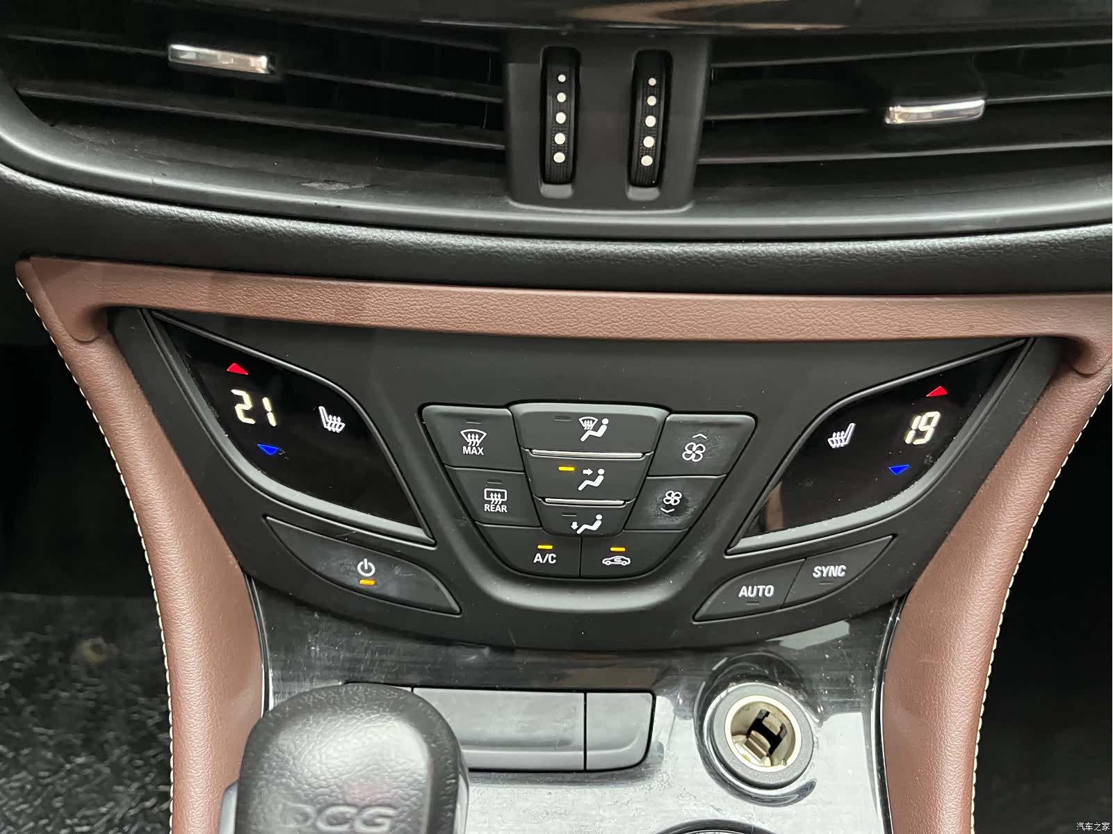 Buick Envision Plus, 2021 10