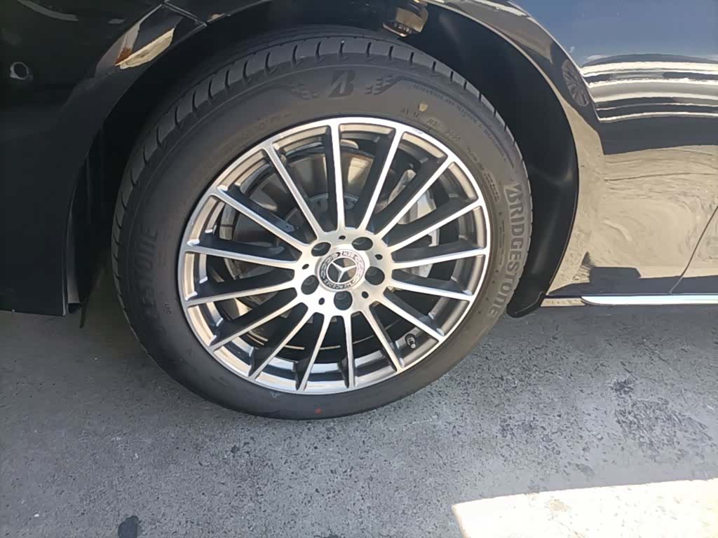 Mercedes-Benz E-Class, 2023 23