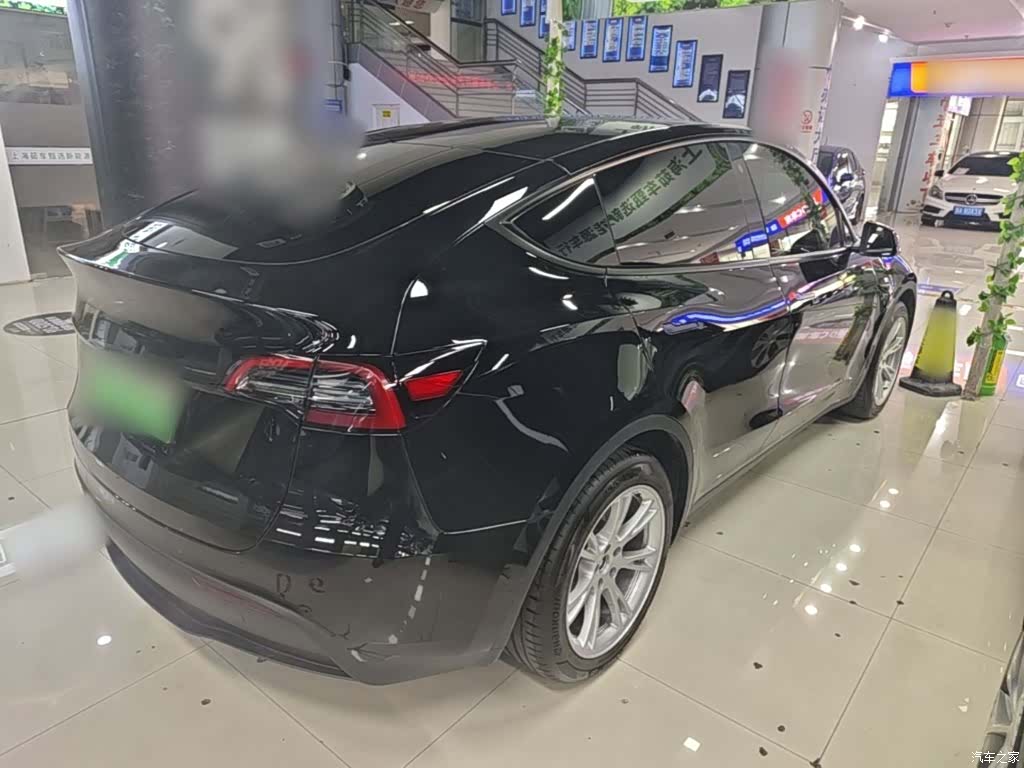 Tesla Model Y, 2022 7