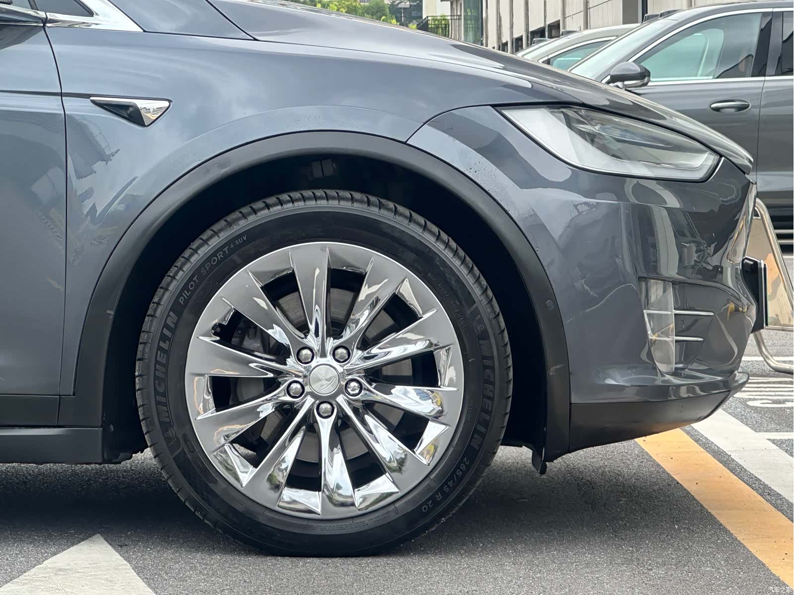 Tesla Model X, 2018 11
