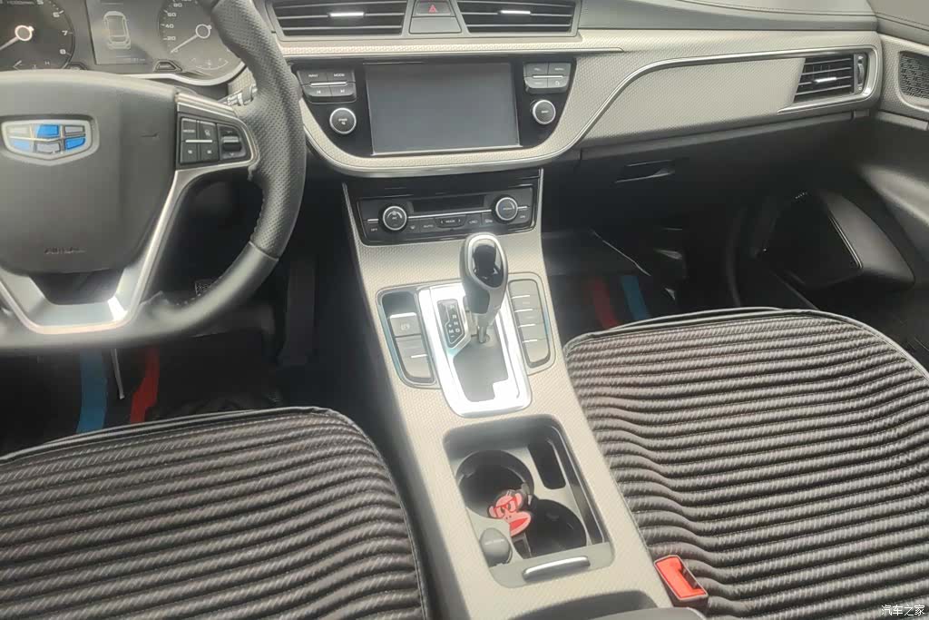 Geely Emgrand, 2016 16