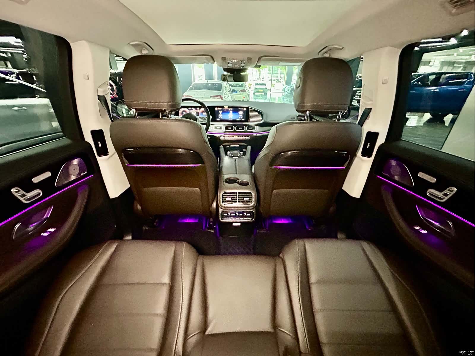 Mercedes-Benz GLS, 2023 32