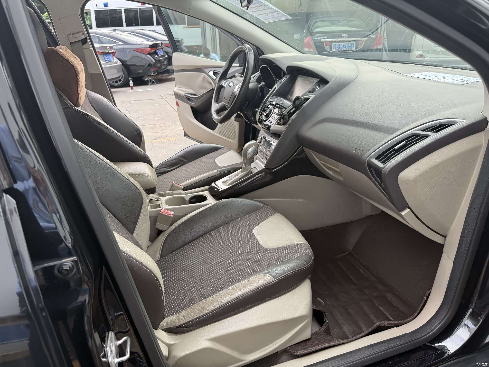 Ford Focus, 2014 18