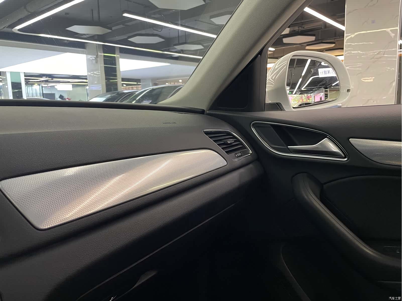 Audi Q3, 2014 33