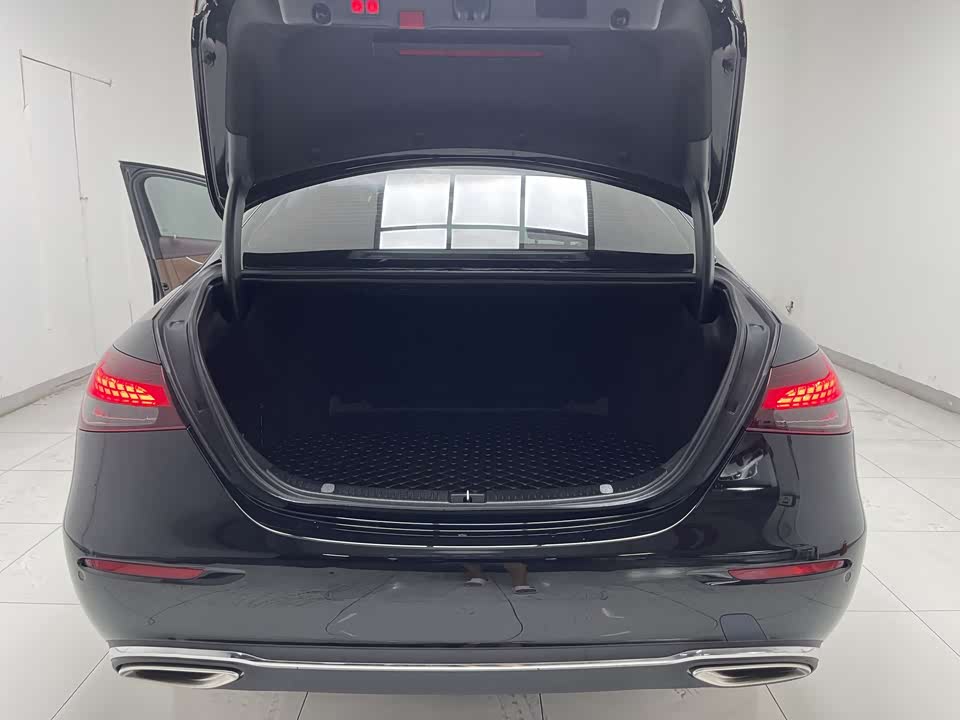 Mercedes-Benz E-class Mercedes-Benz E-class