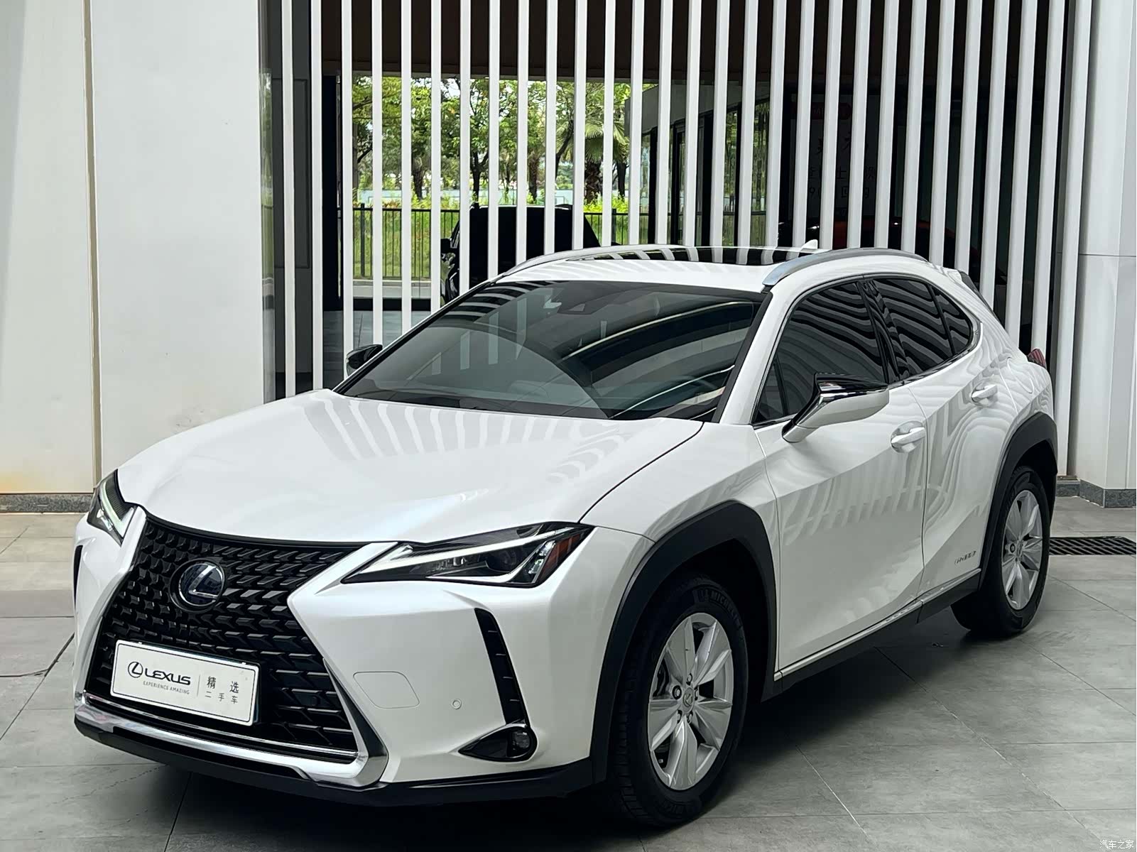 Lexus UX, 2021 1