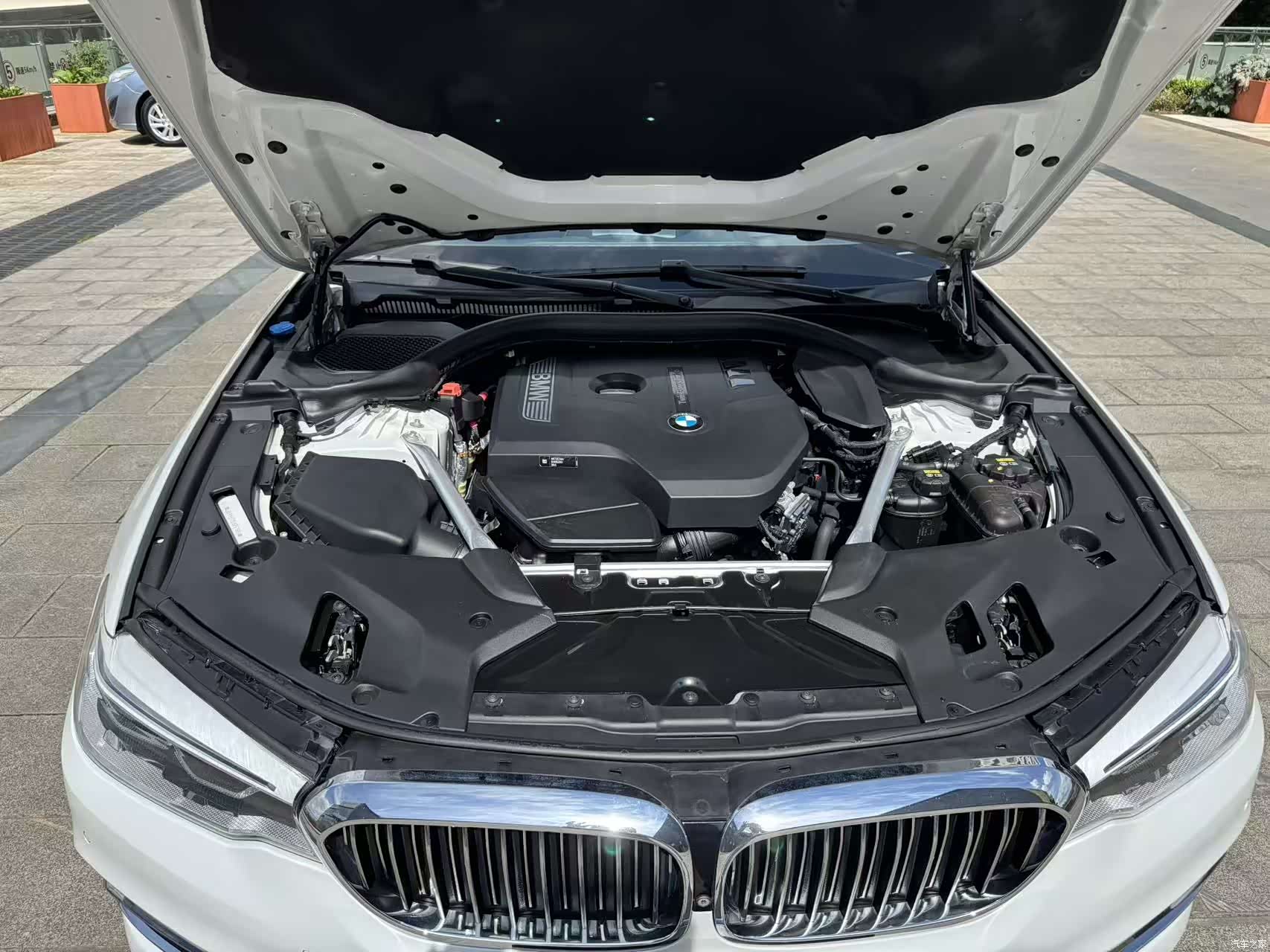 BMW 5 Series, 2018 32