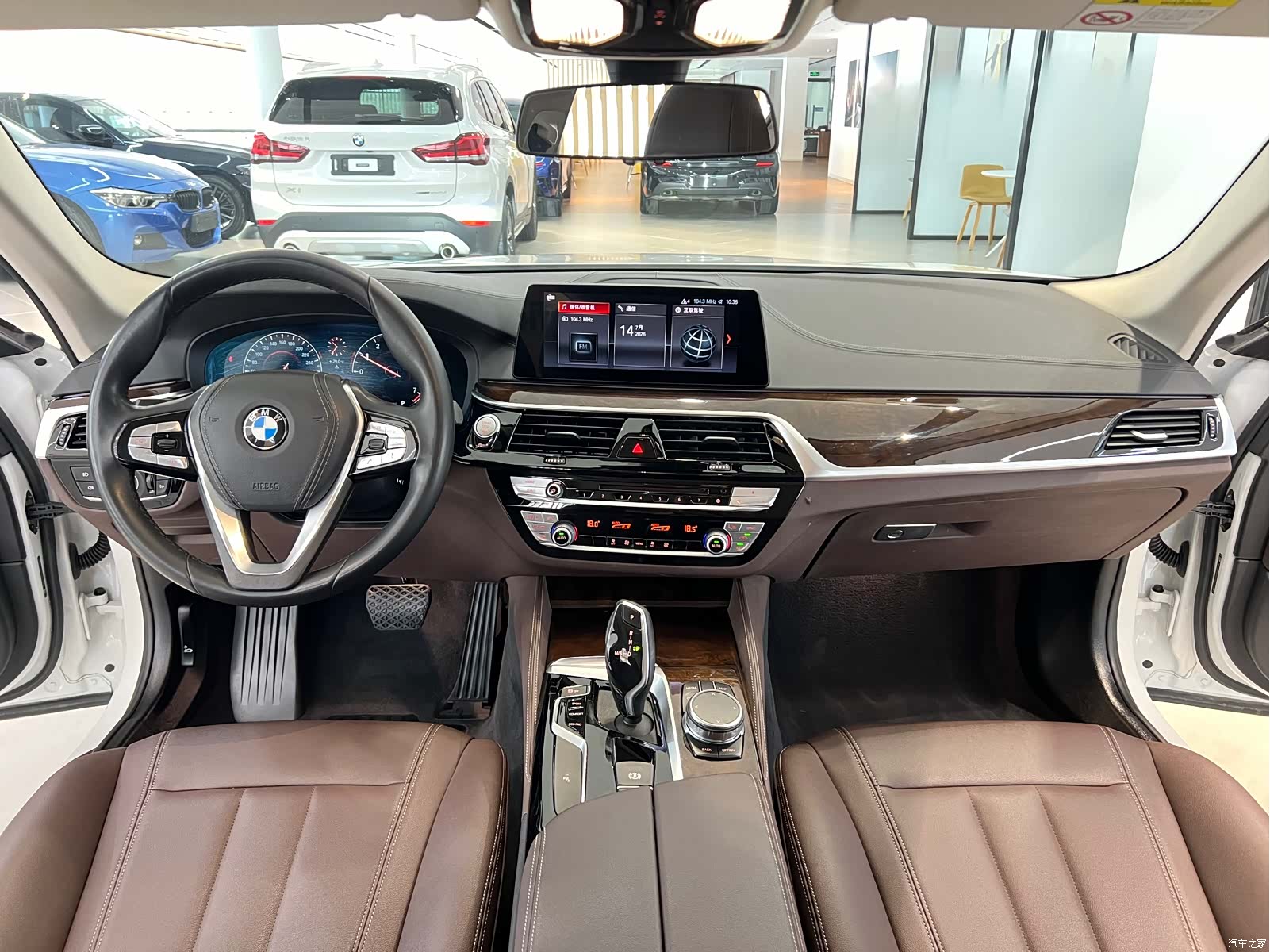 BMW 5 Series, 2018 все фото
