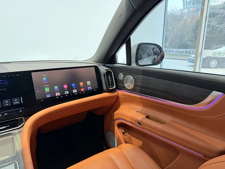 AITO Ask the world M9