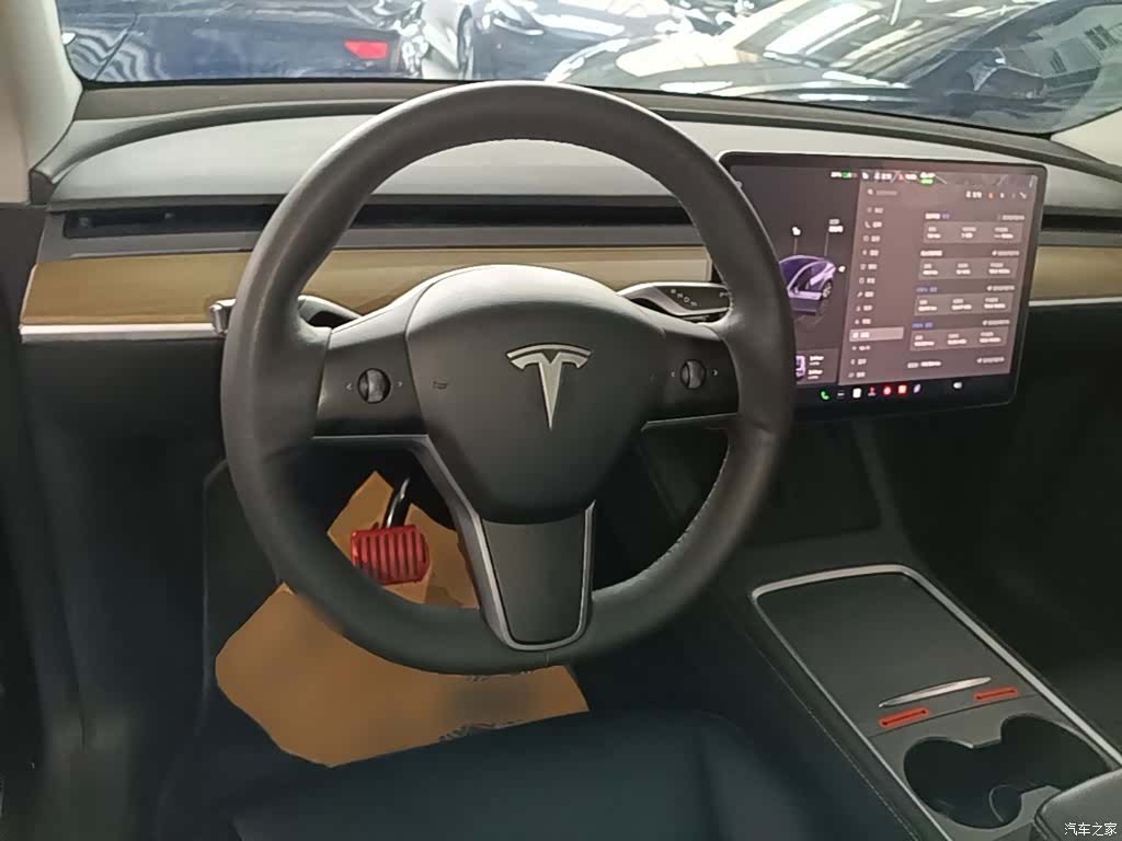 Tesla Model Y, 2023 11