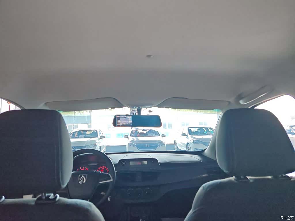 Wuling 310, 2017 14