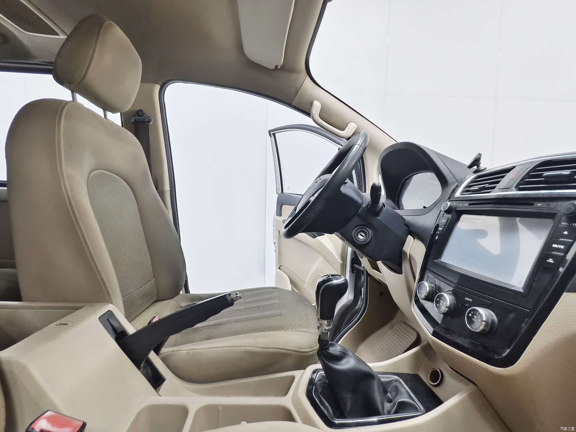 Wuling LJ479QE, 2015 16