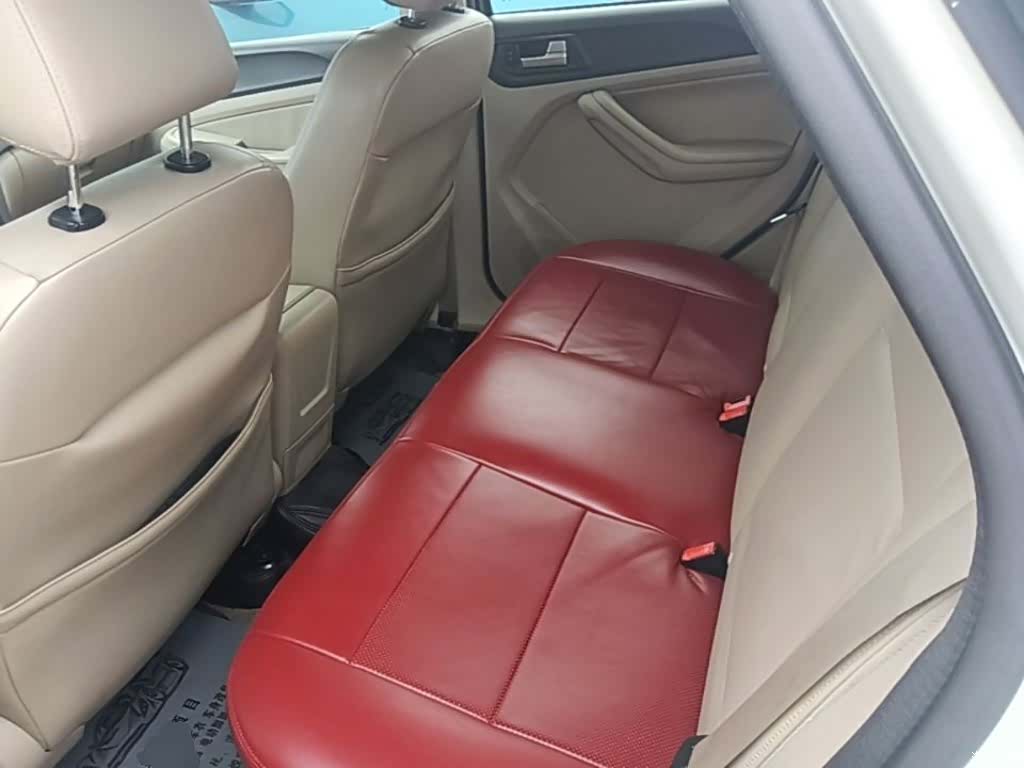 Ford Focus, 2015 13