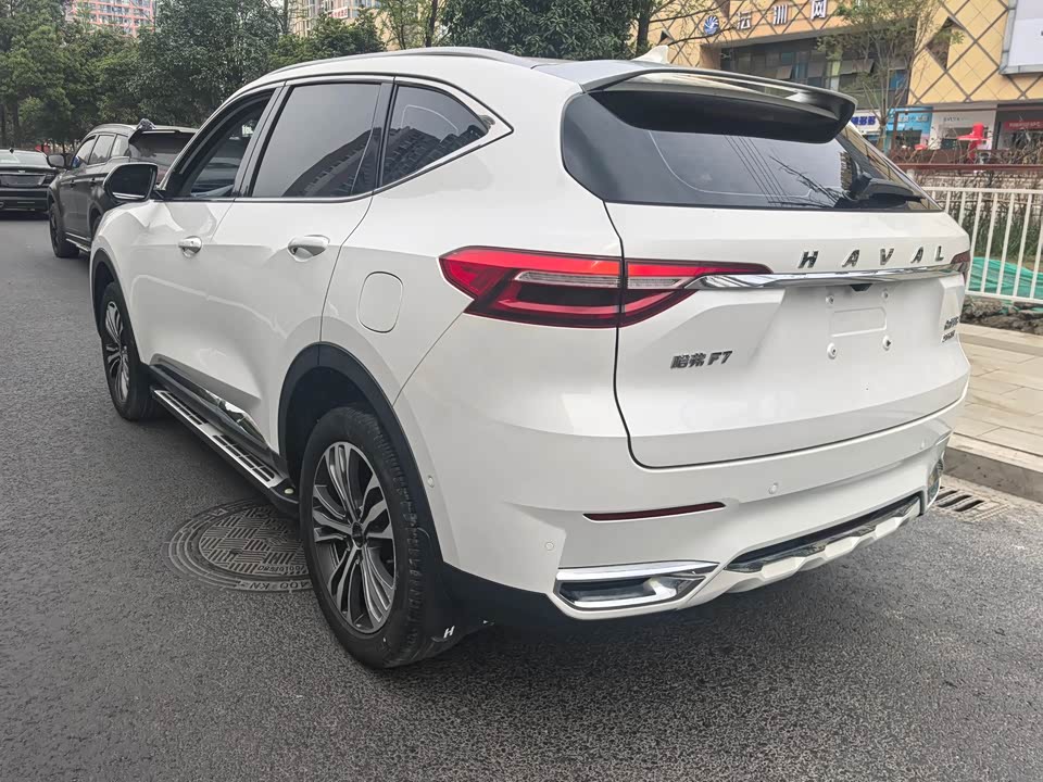 Haval F7