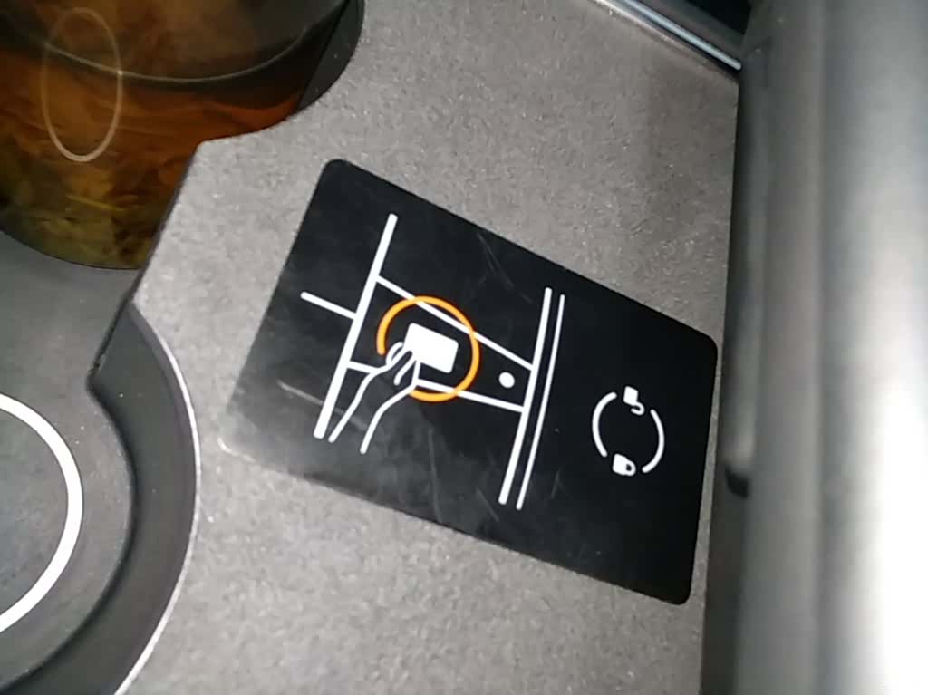 Tesla Model Y, 2024 9