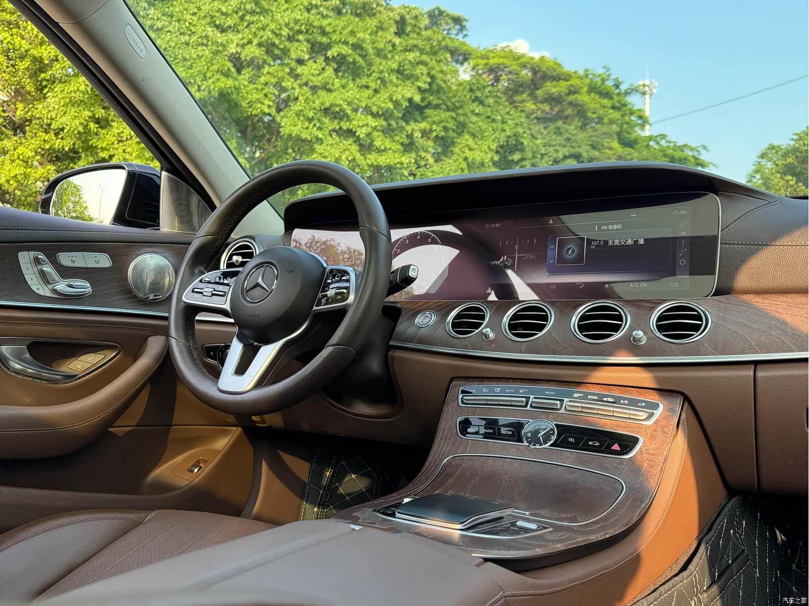 Mercedes-Benz E-Class, 2019 12