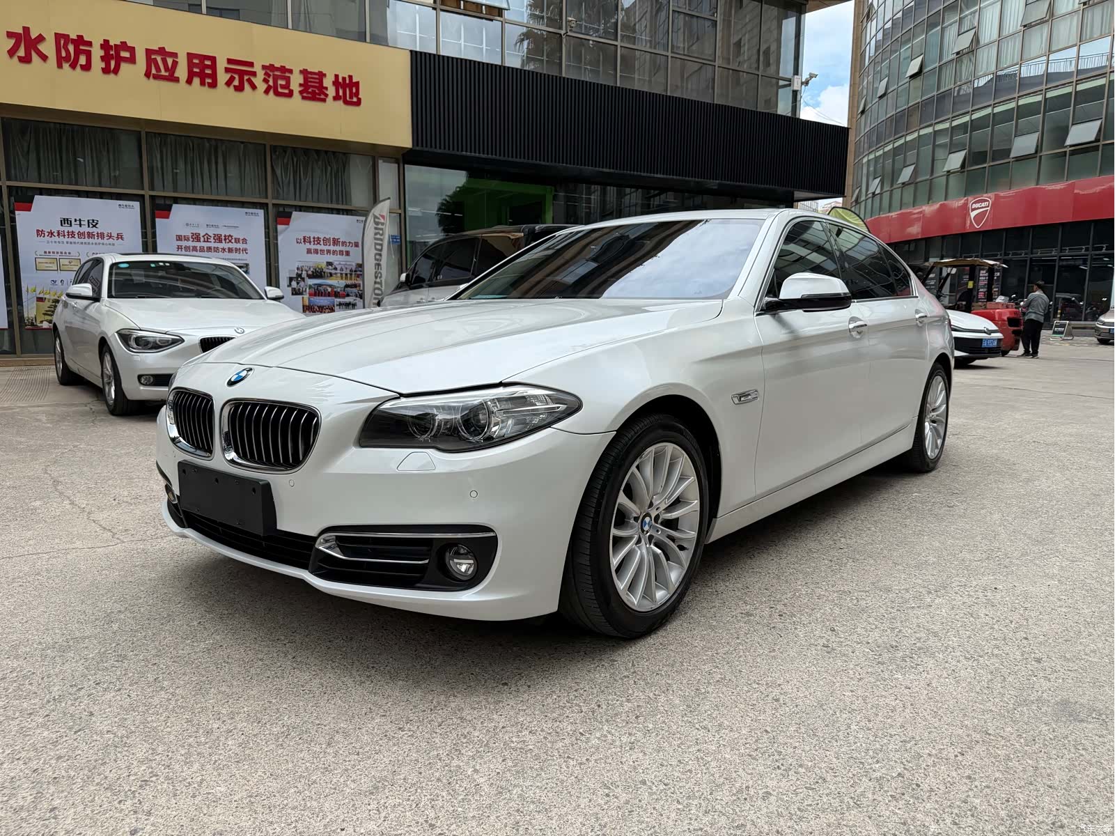 BMW 5 Series, 2016 1