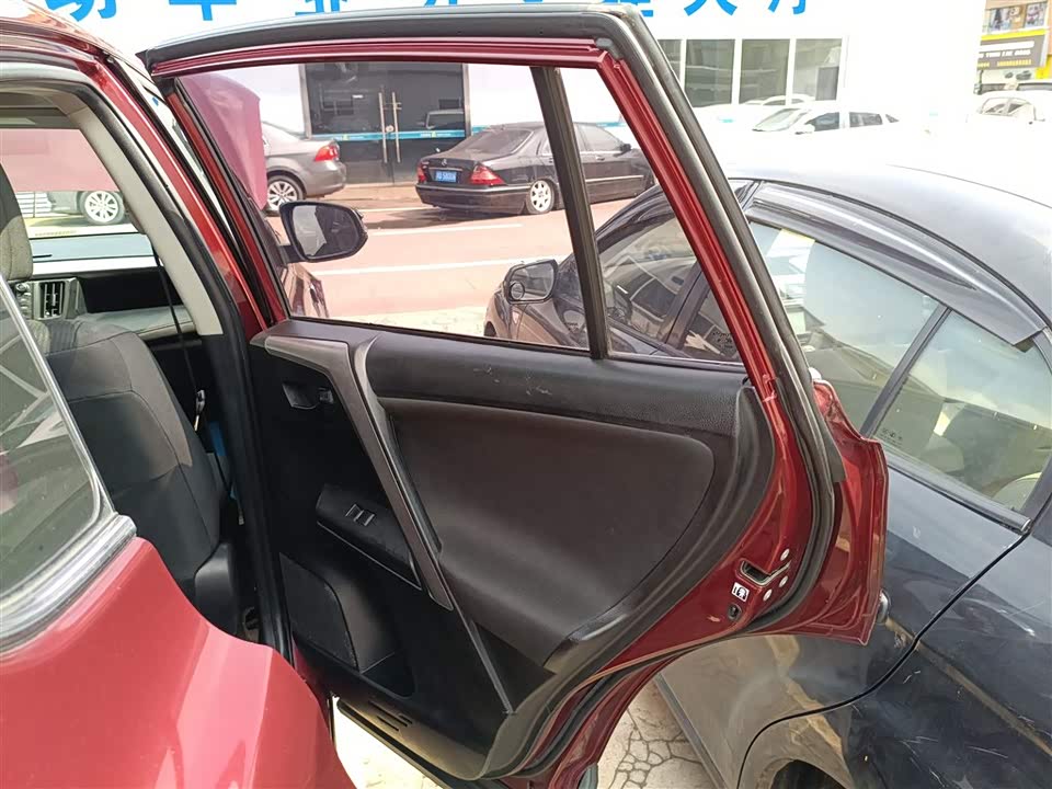 Toyota RAV4 Rongfang