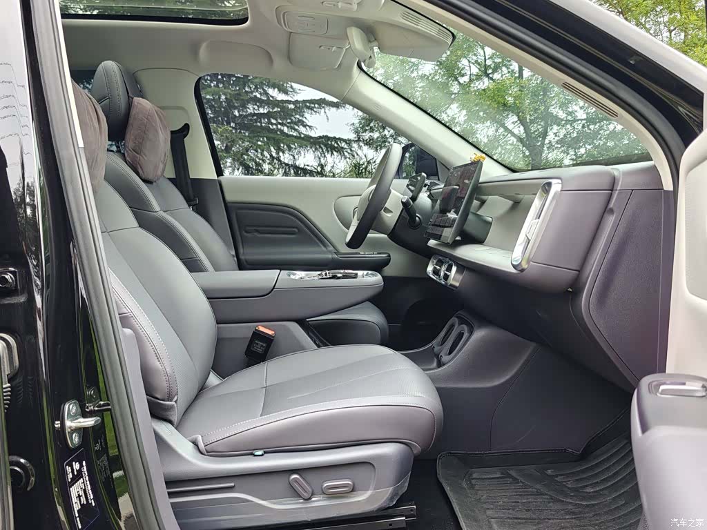 Leapmotor B10, 2025 16