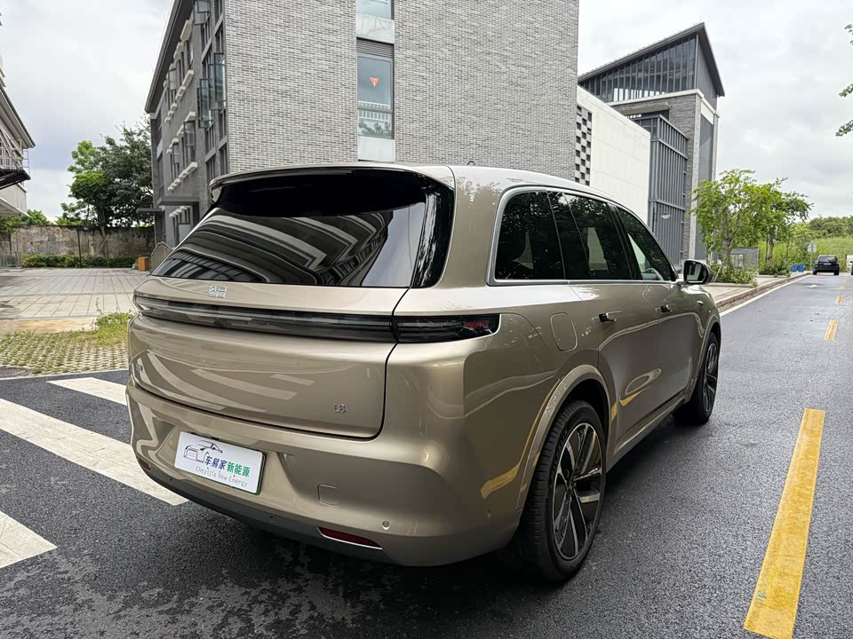 Li Auto Ideal L8