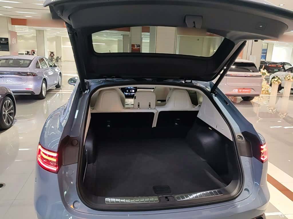 Luxeed R7, 2025 19