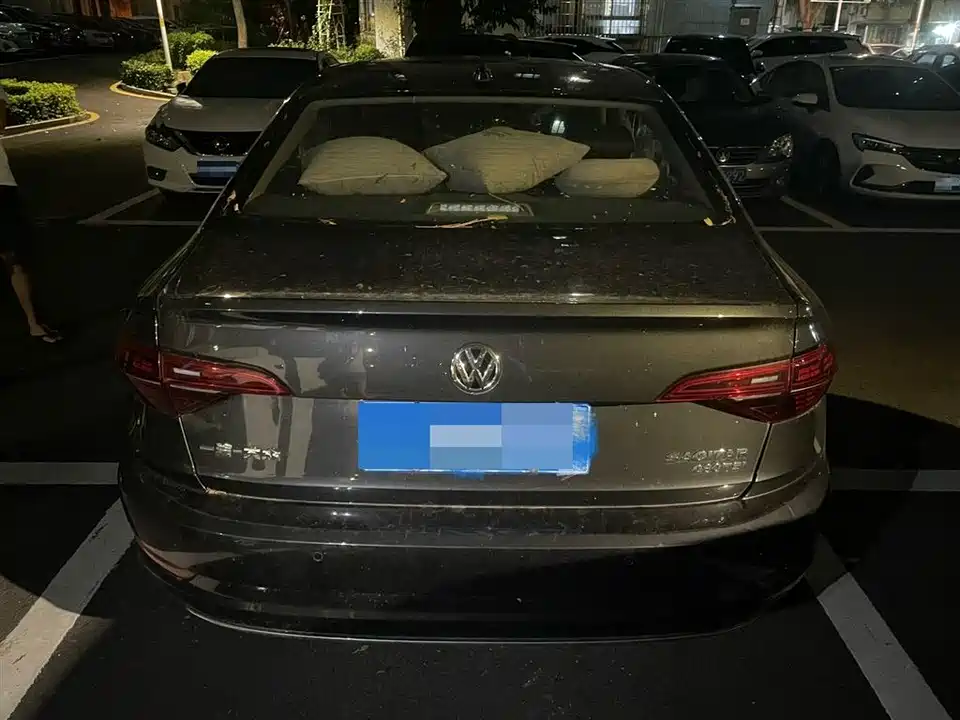 Volkswagen Sagitar
