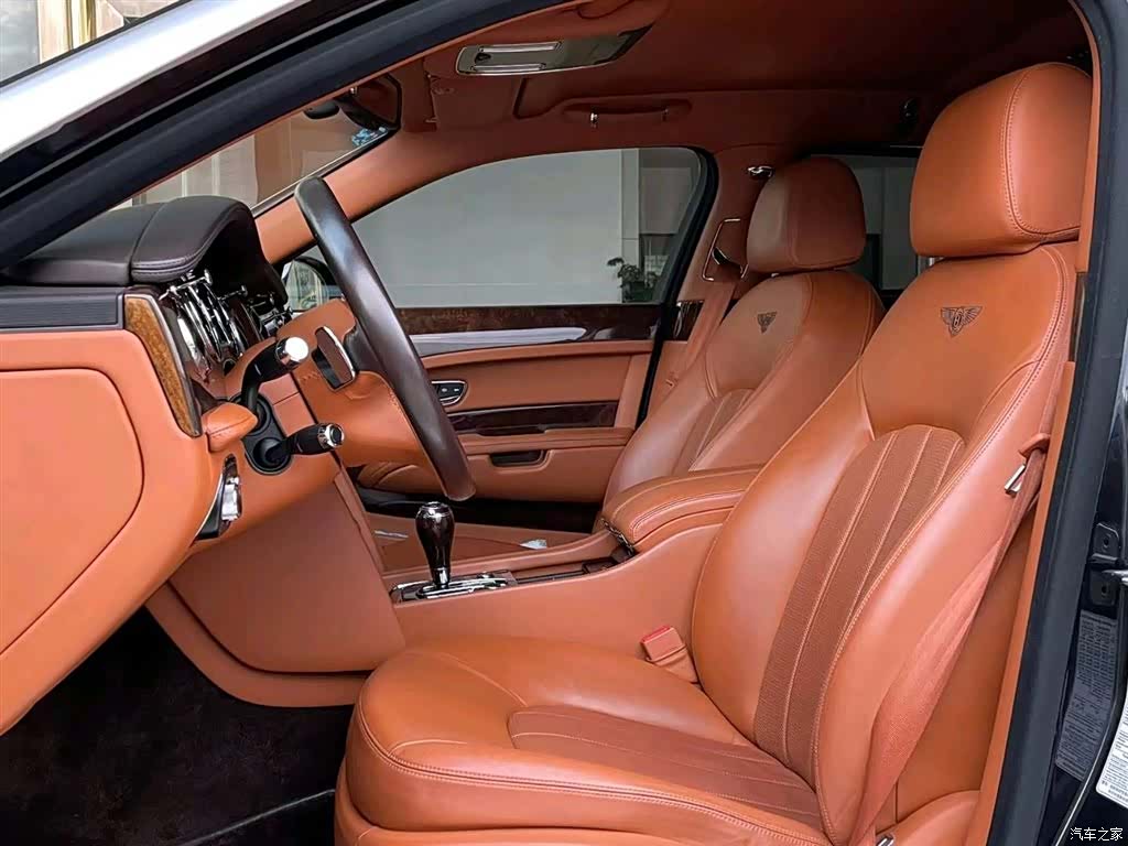 Bentley Mulsanne, 2011 7