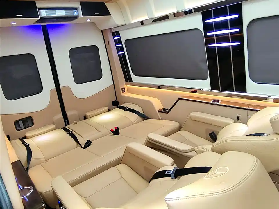 Mercedes-Benz Sprinter Mercedes-Benz Sprinter