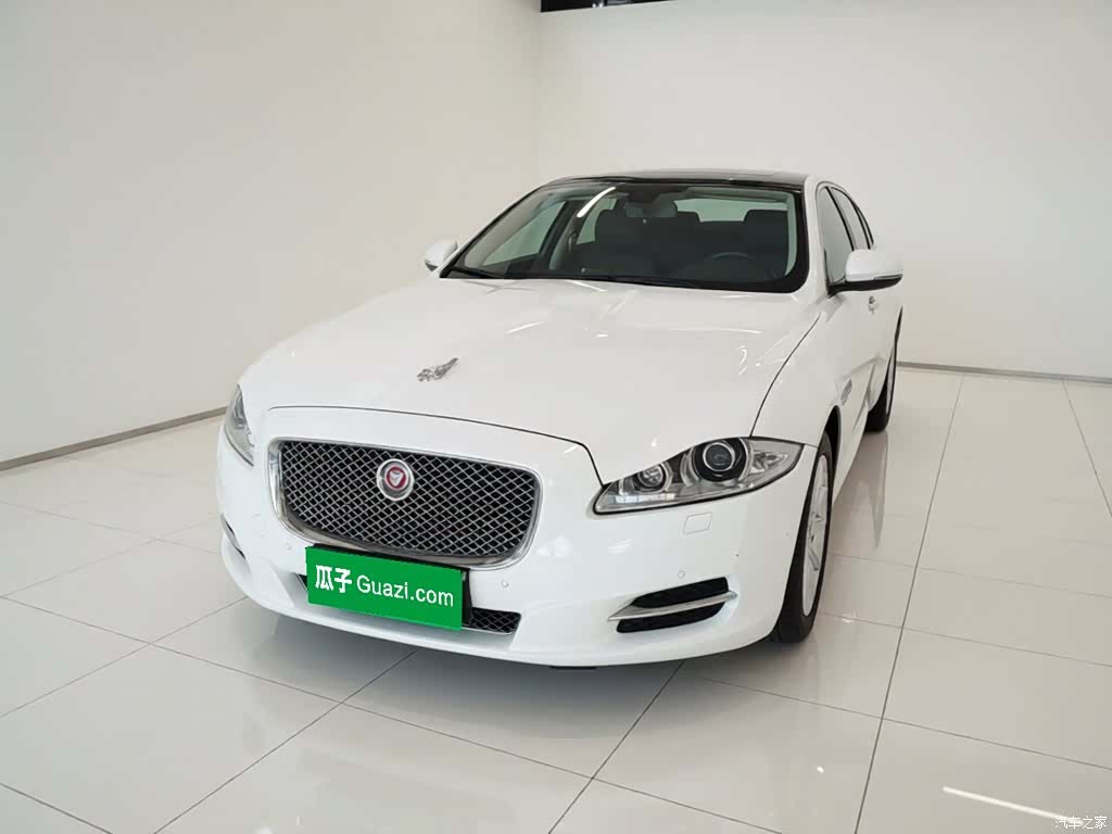Jaguar XJ, 2015 1