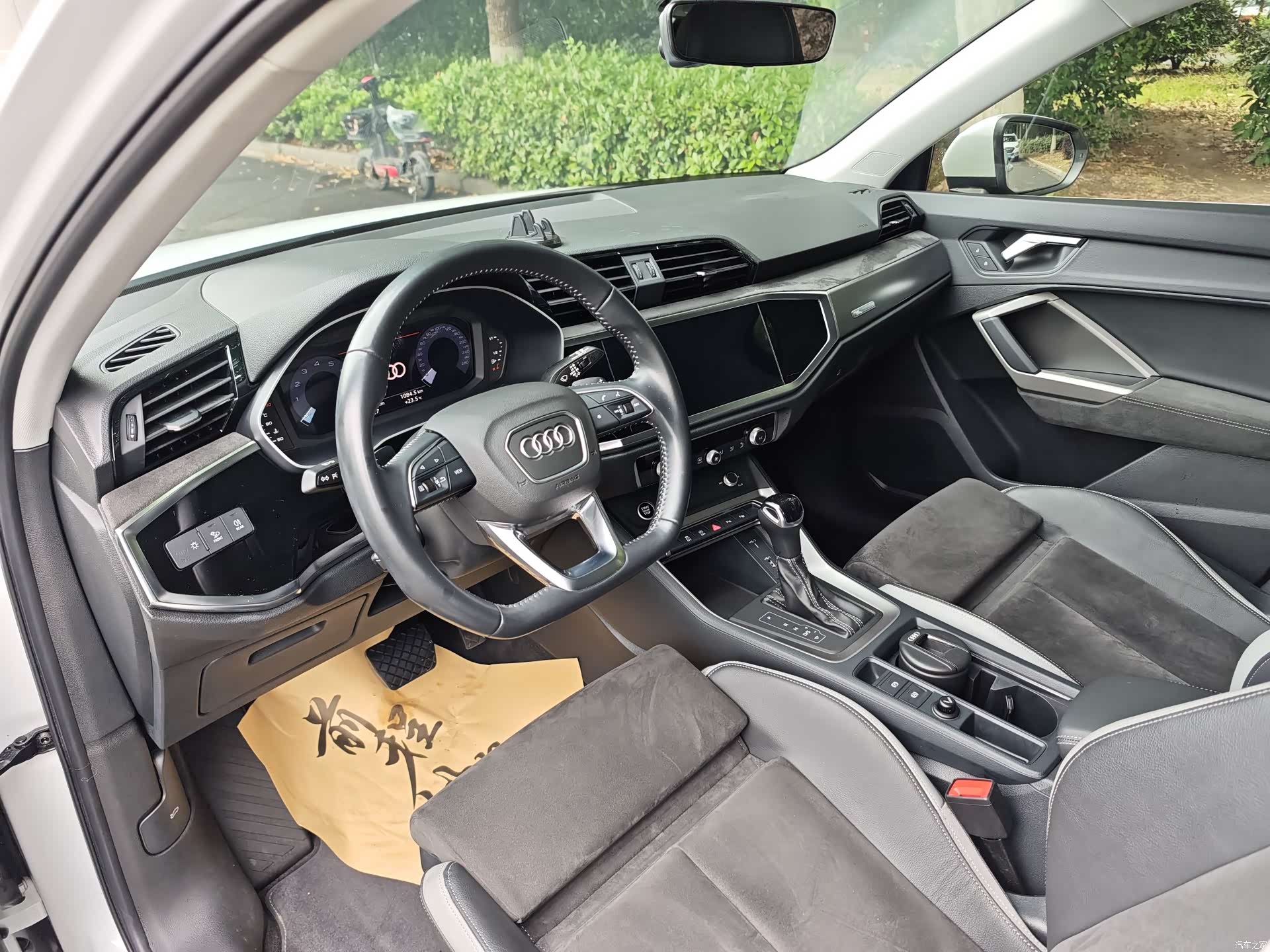 Audi Q3, 2021 9