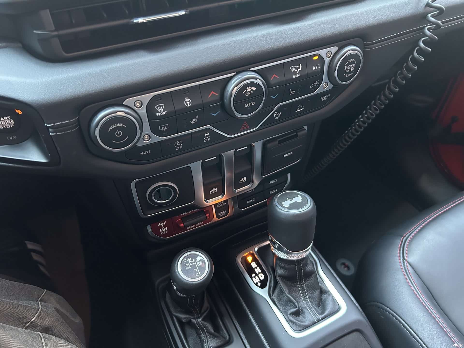 Jeep Wrangler, 2025 9