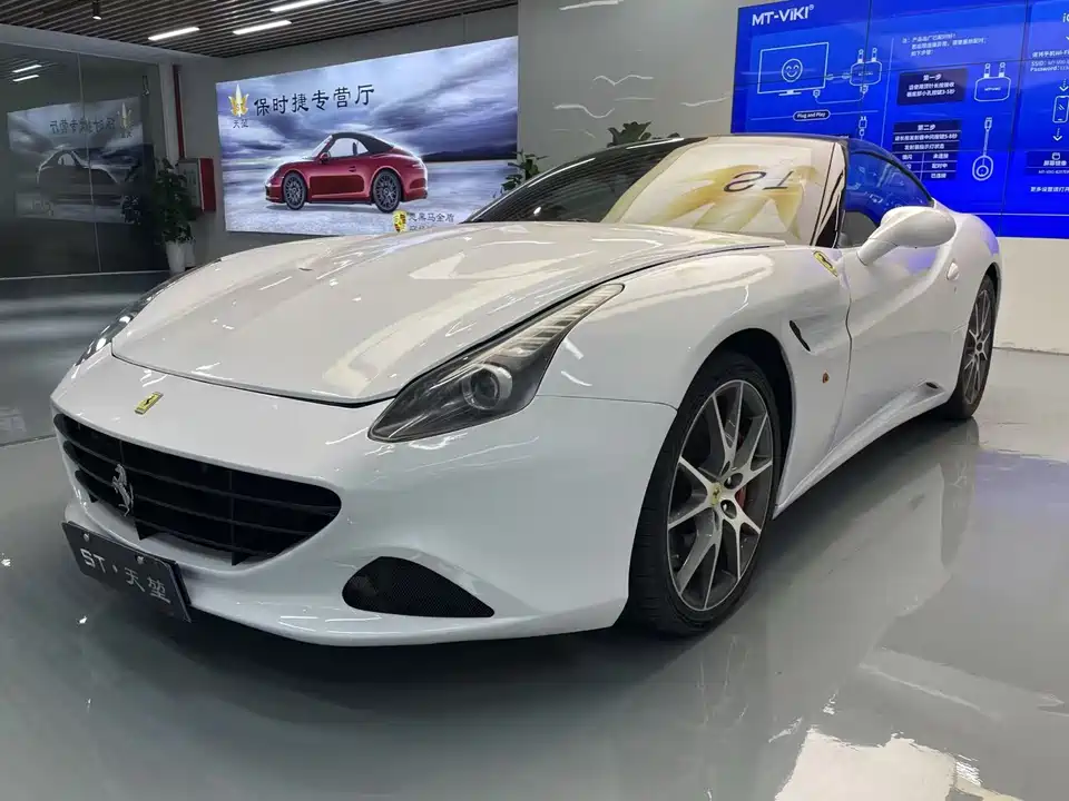 Ferrari California T