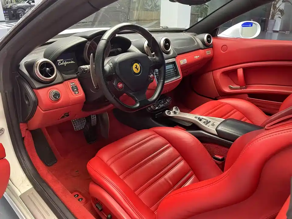 Ferrari California T