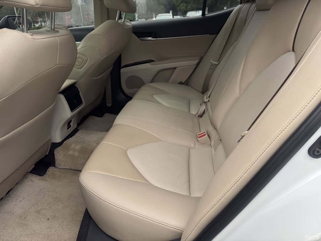 Toyota Camry, 2021 6