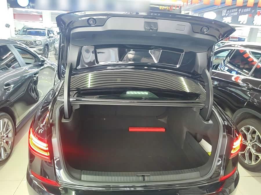 Volkswagen Passat 2023, фото 19