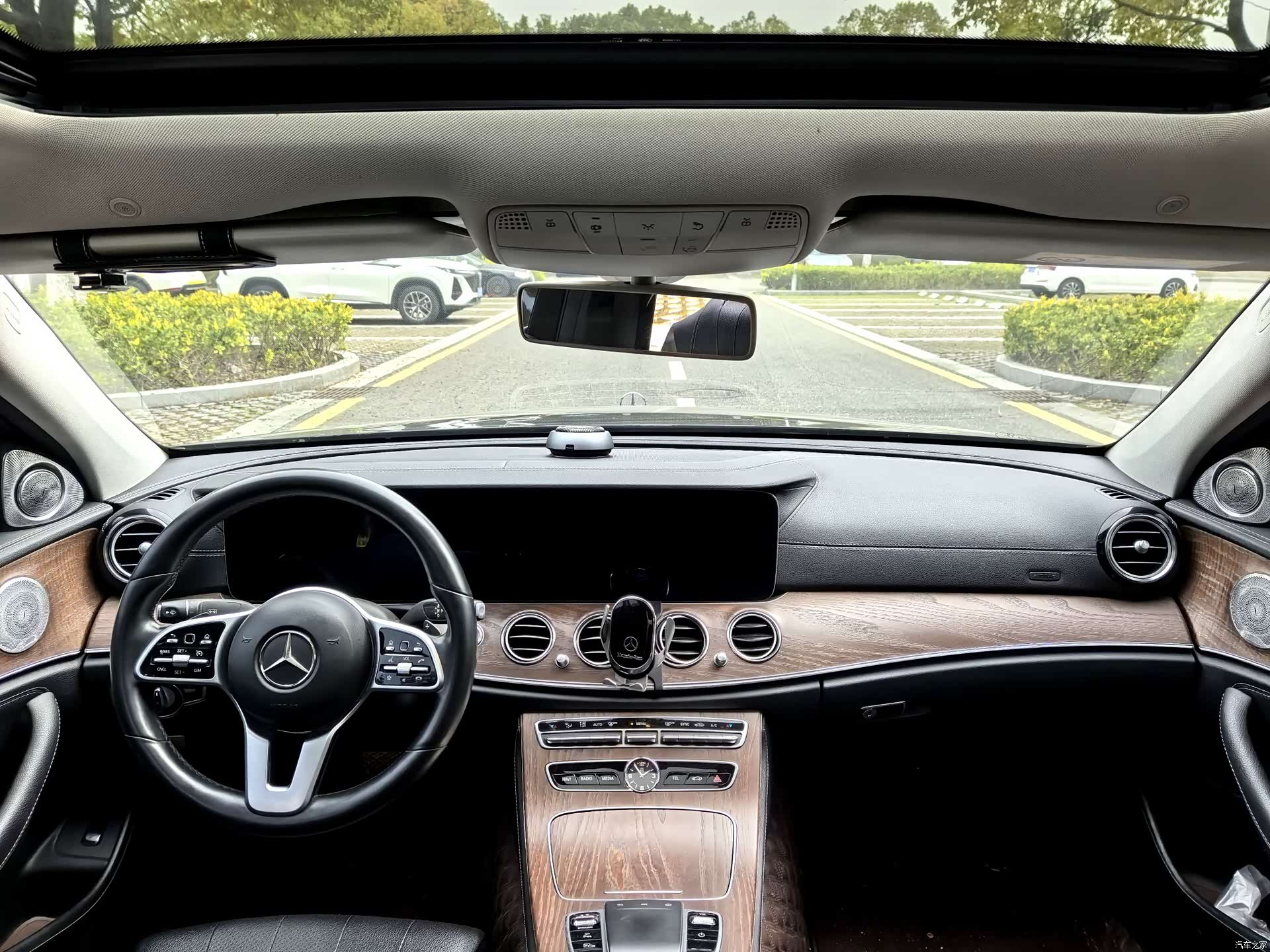 Mercedes-Benz E-Class, 2019 10