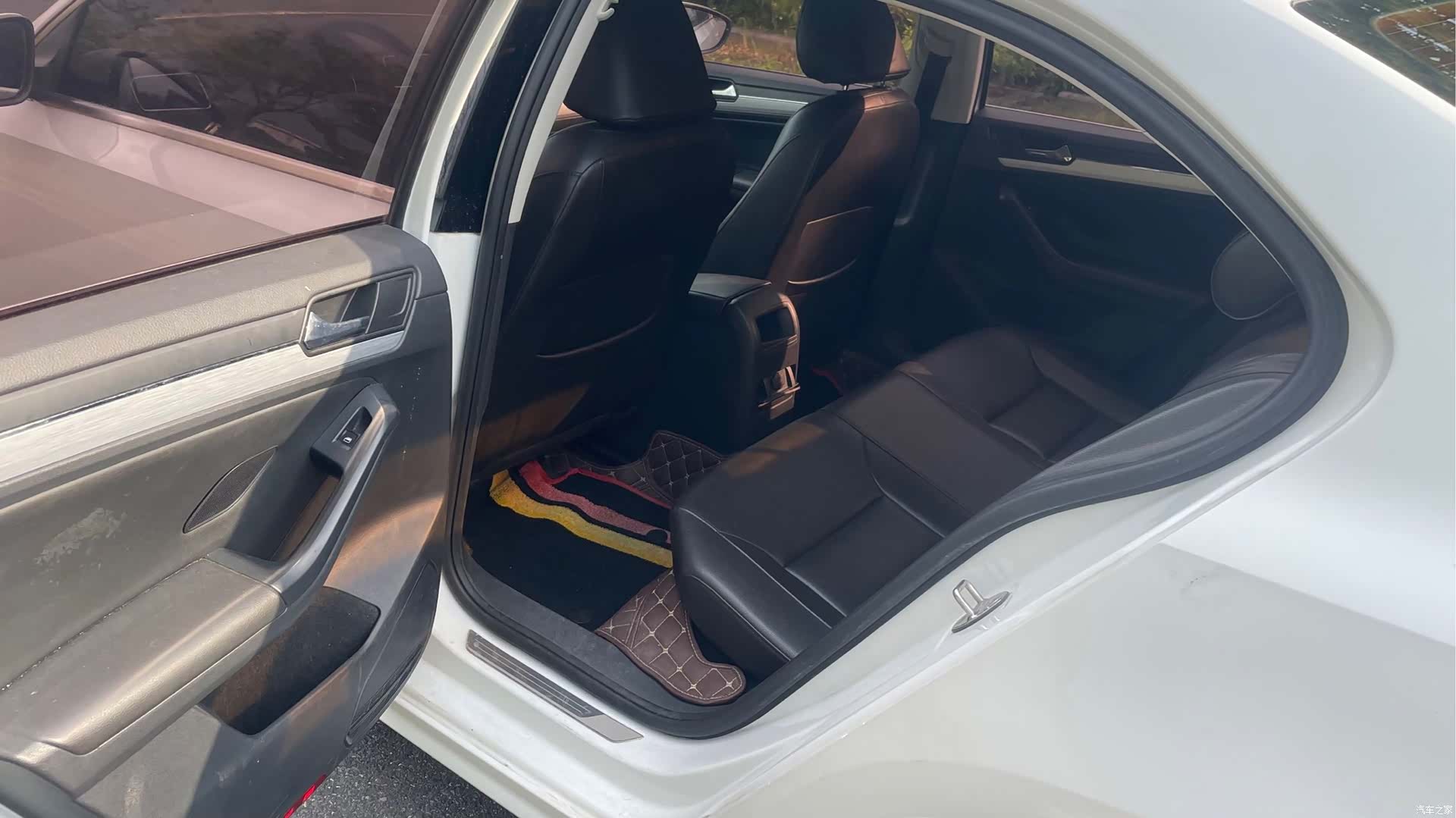 Volkswagen Sagitar, 2016 6