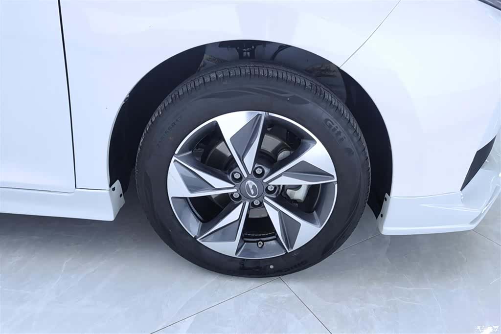 Trumpchi M6, 2025 6