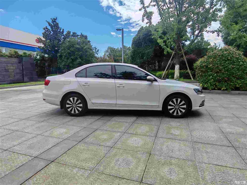 Volkswagen Sagitar, 2019 4