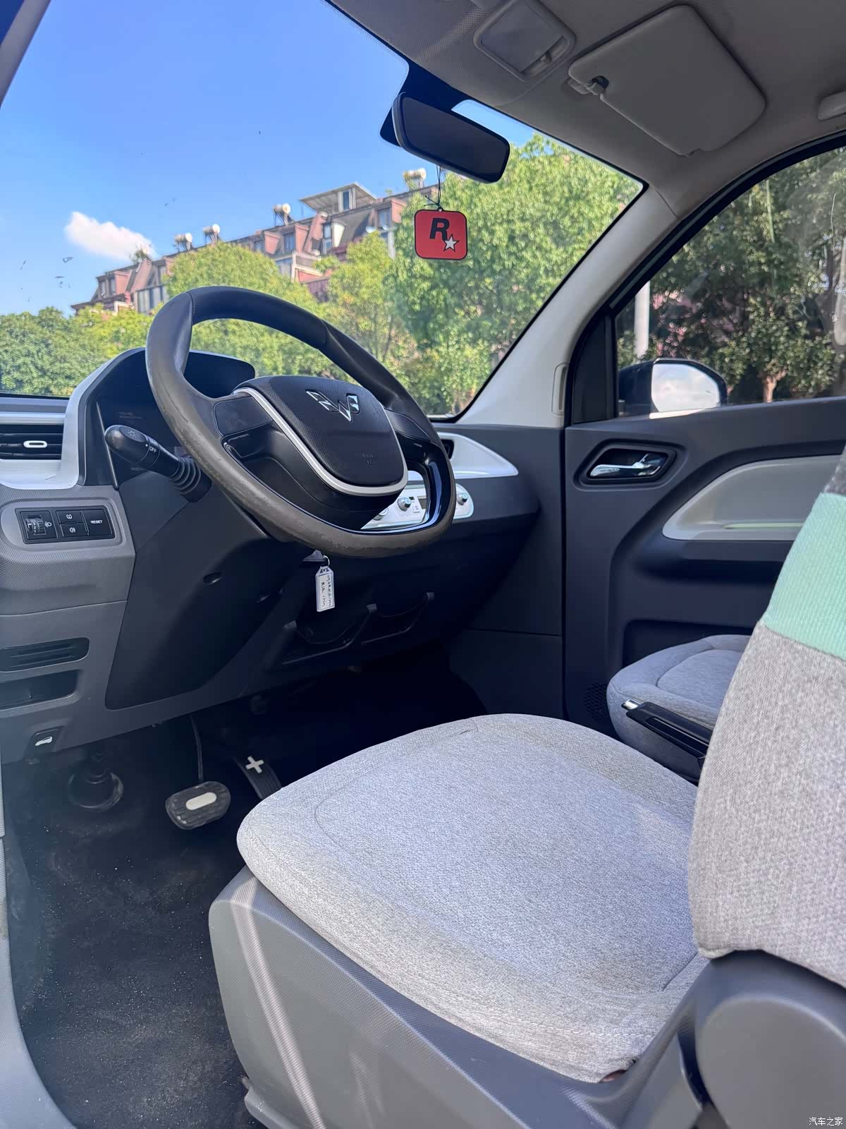 Wuling MINIEV, 2021 все фото
