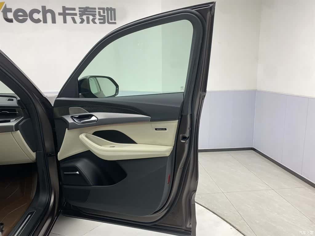 Audi Q6, 2022 27