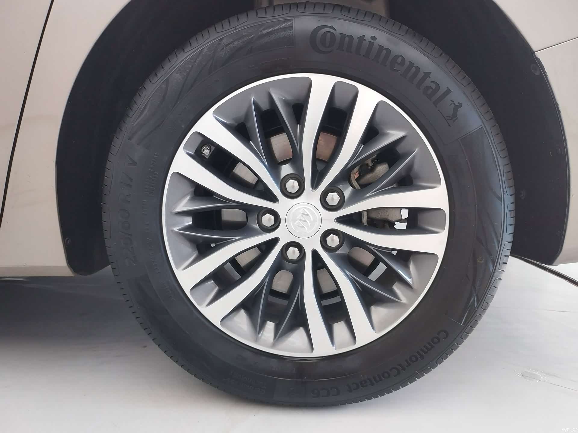Buick GL8, 2023 10