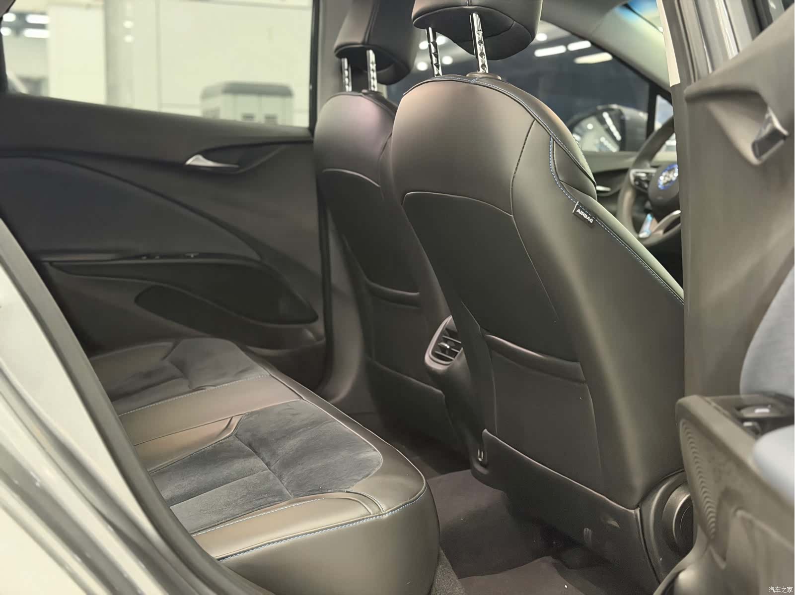 Buick Velite, 2021 10