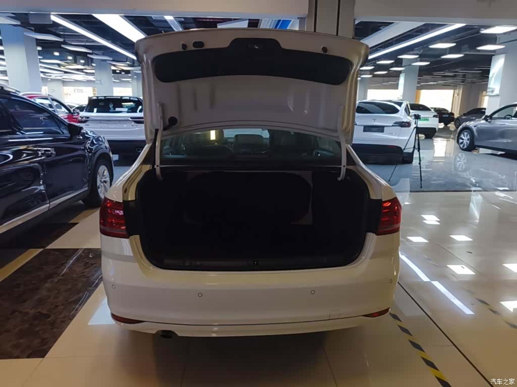Volkswagen Lavida, 2016 19